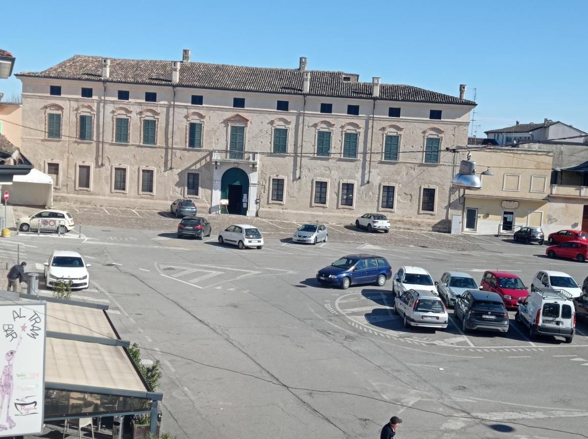 Appartamento House Piazza Vittoria Medole Esterno foto